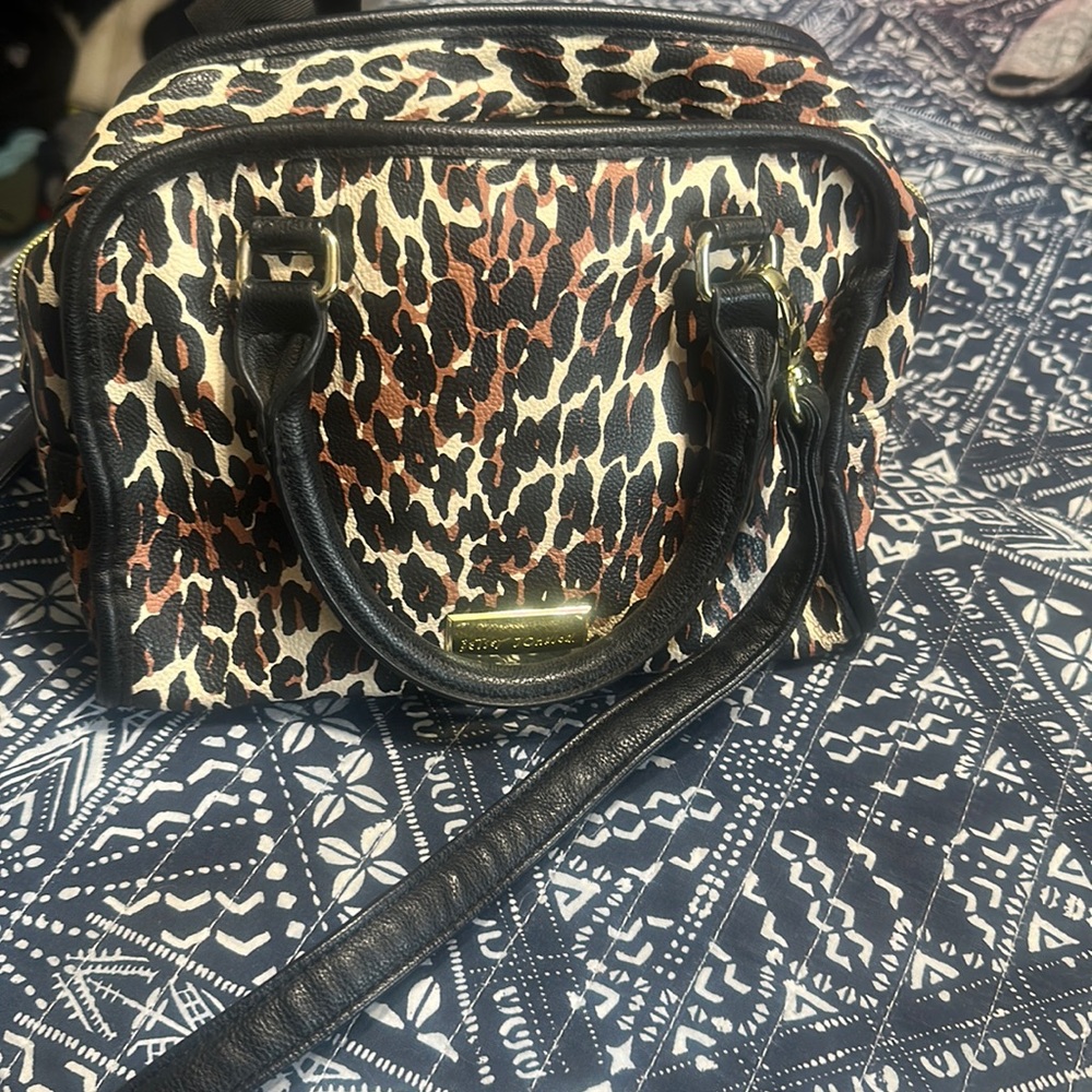 Cute leopard print bag